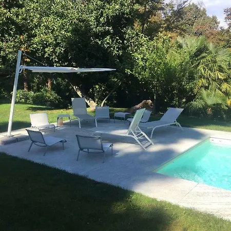 Villa Sleeps 16 Wifi